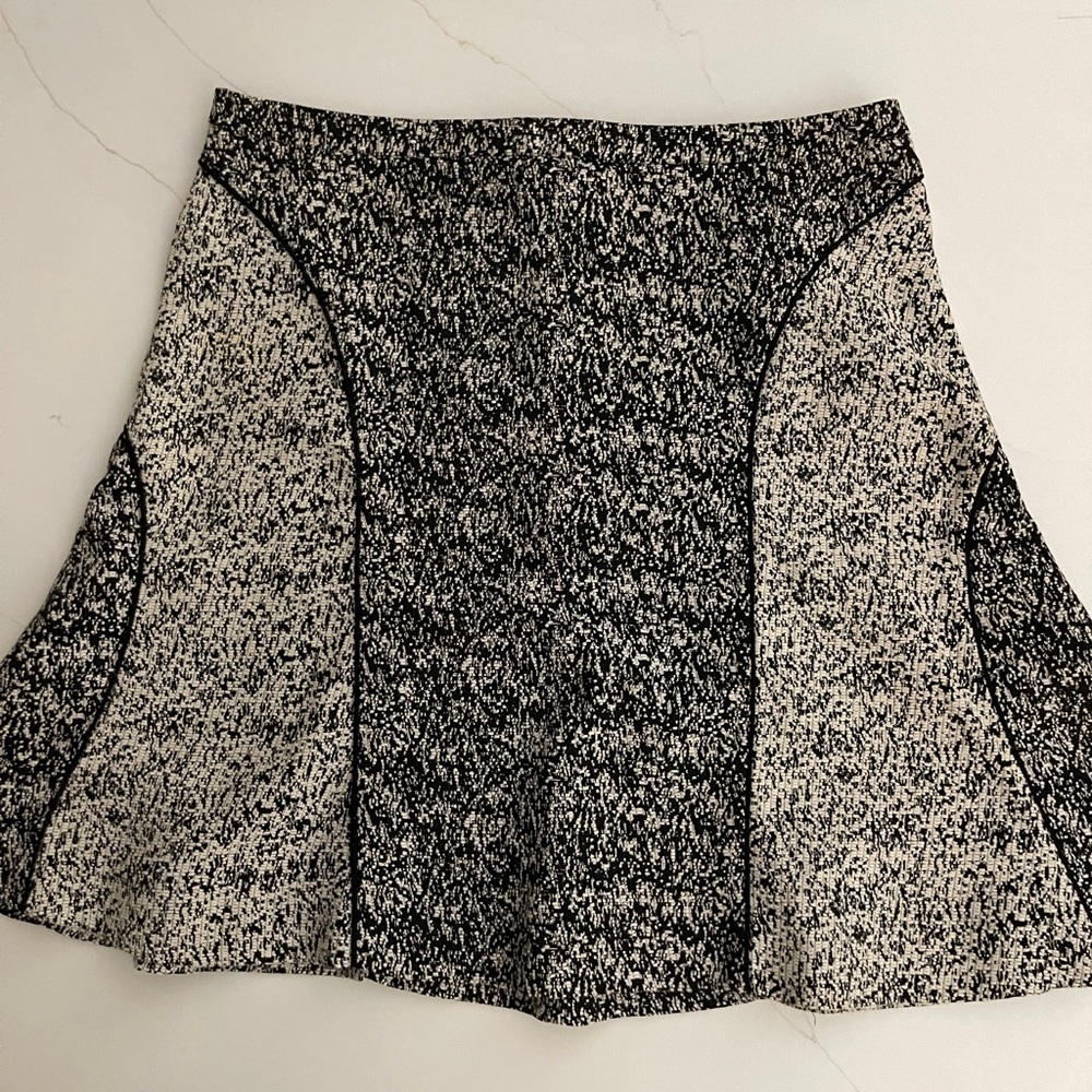 H&M Black and Cream A-Line Skirt